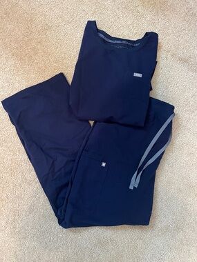 Figs Tech Navy XL set